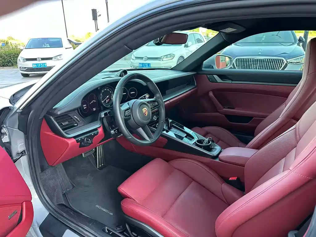 Porsche 911 2023 Carrera 3.0T