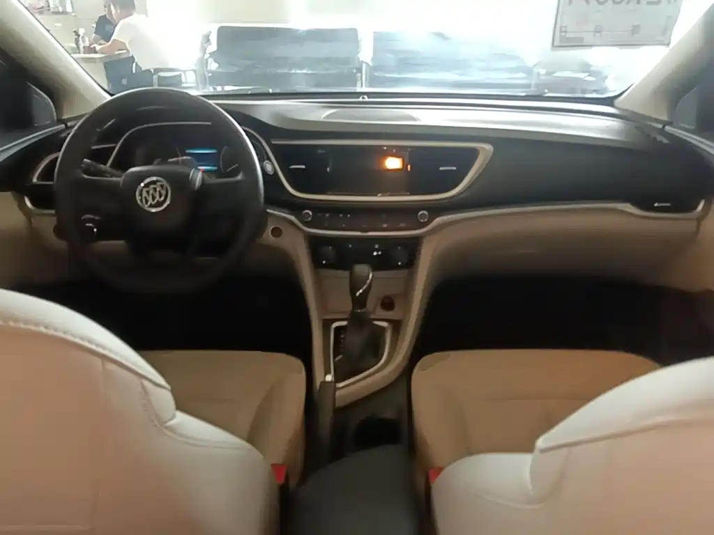 Buick Excelle — миниатюра 10