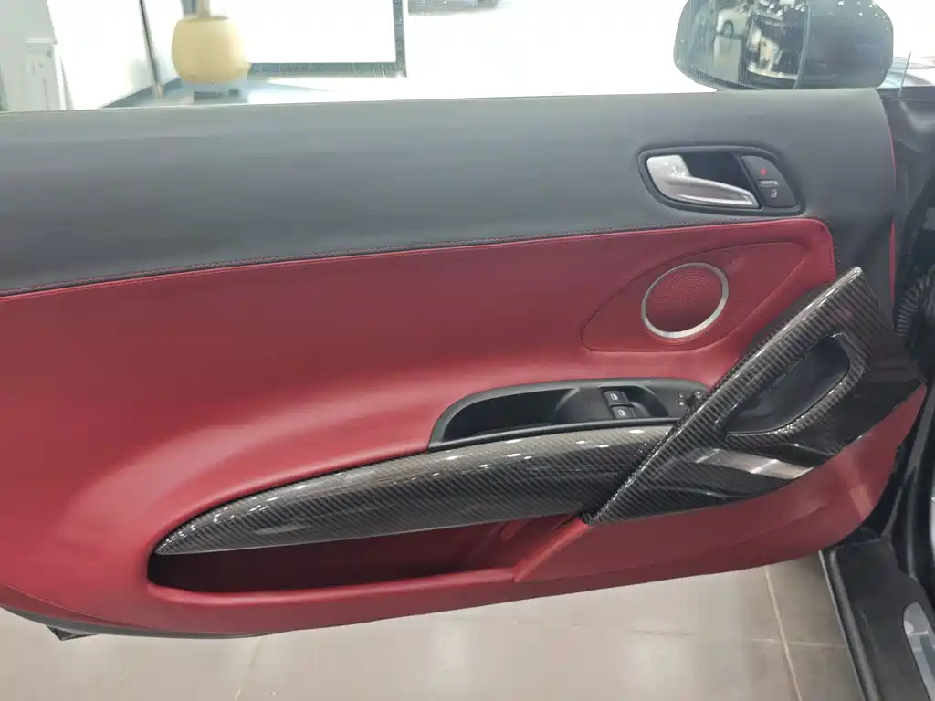 Audi R8 — миниатюра 4