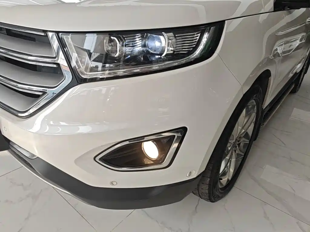 Ford Edge — миниатюра 24