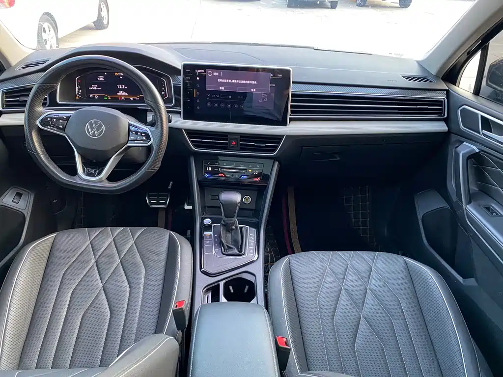 Volkswagen Tiguan L — миниатюра 18