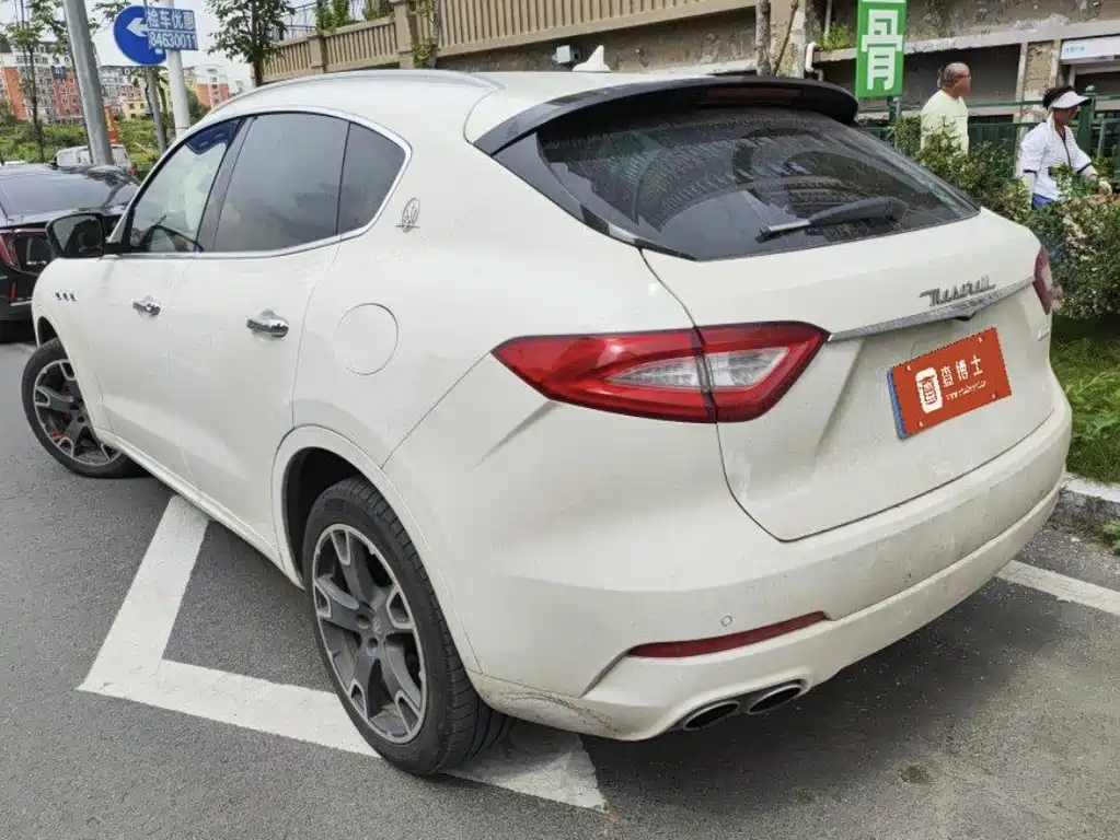 Maserati Levante — миниатюра 4