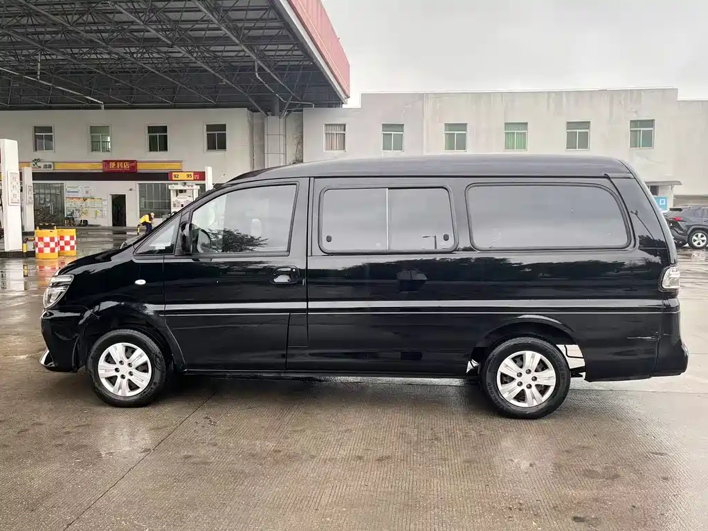 Forthing Lingzhi M5L 1.6L Basic Type 7 seats, фото 7