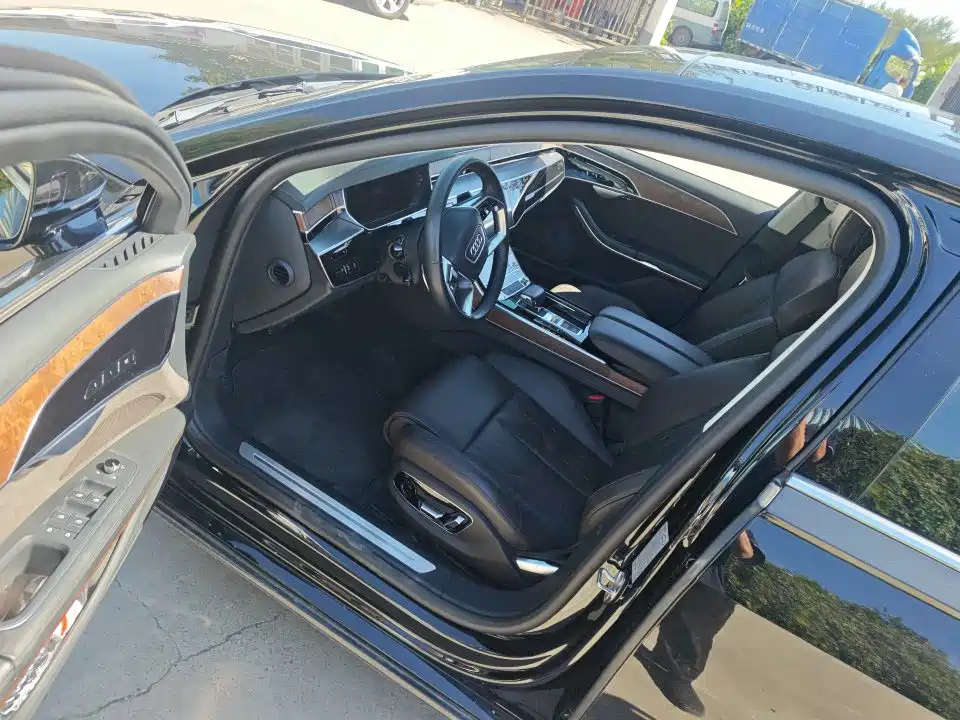Audi A8 — миниатюра 3