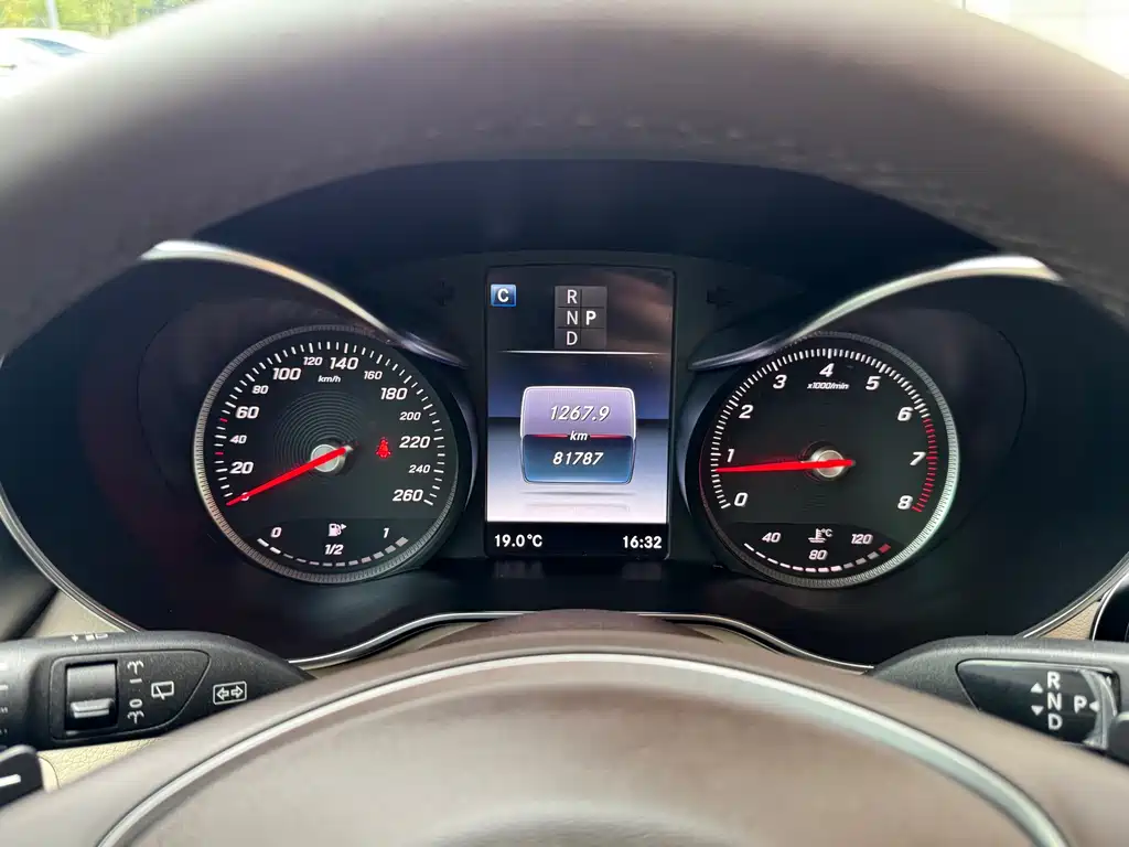 Mercedes-Benz GLC — миниатюра 33