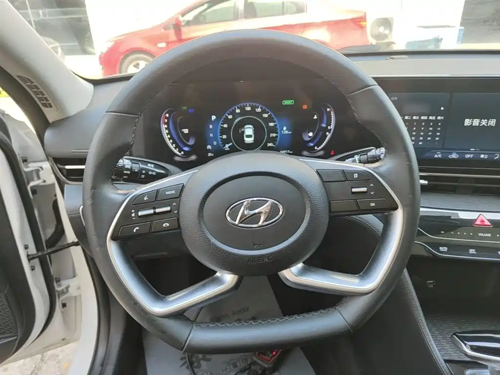 Hyundai MISTRA