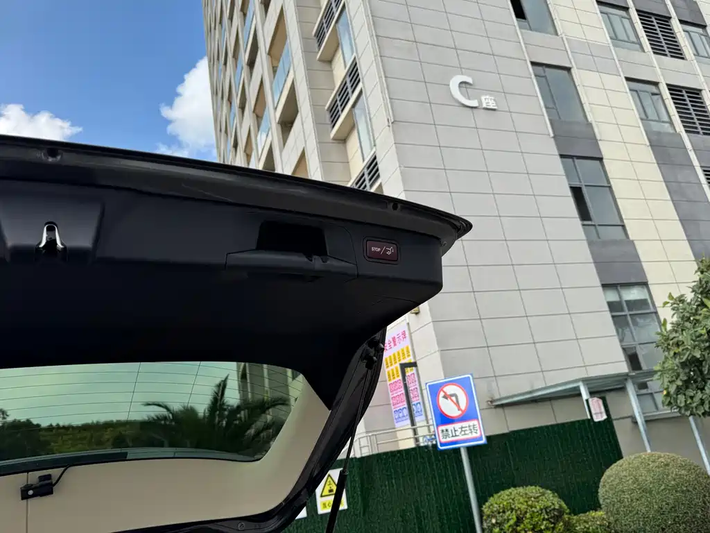 Mercedes-Benz GLC — миниатюра 47