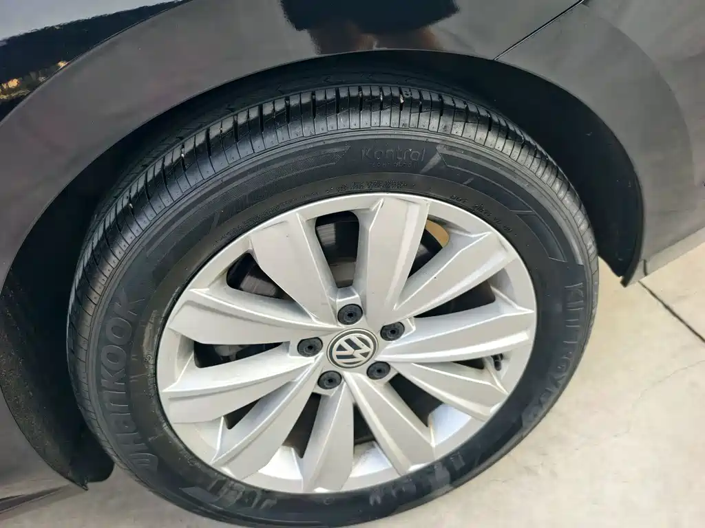 Volkswagen Passat — миниатюра 9