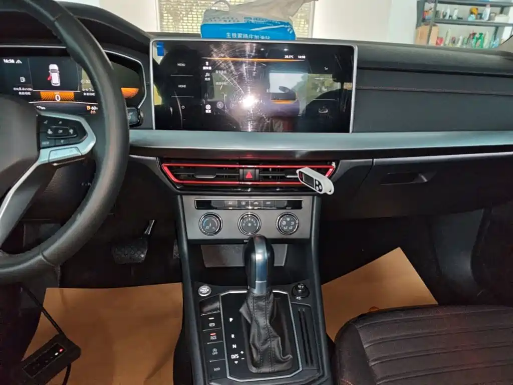 Volkswagen Lavida — миниатюра 13