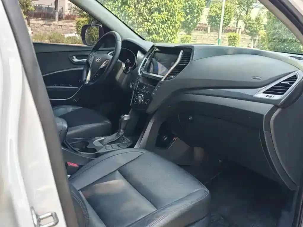 Hyundai Santa Fe — миниатюра 7