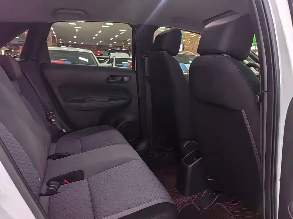Honda Fit — миниатюра 6