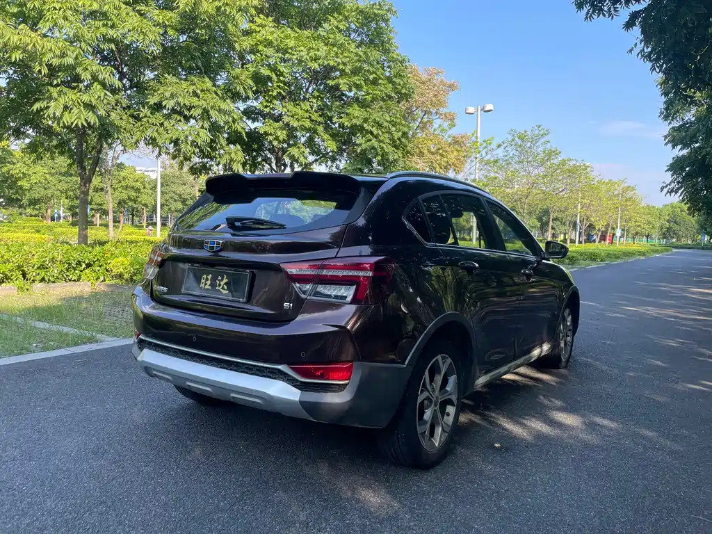 Geely Vision S1 — миниатюра 7