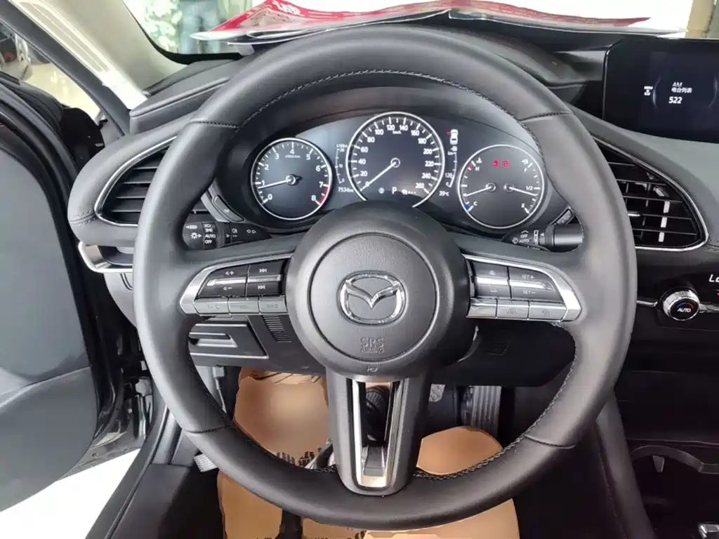 Mazda 3 Axela — миниатюра 11