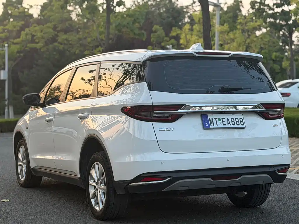 Geely Jia Ji — миниатюра 4