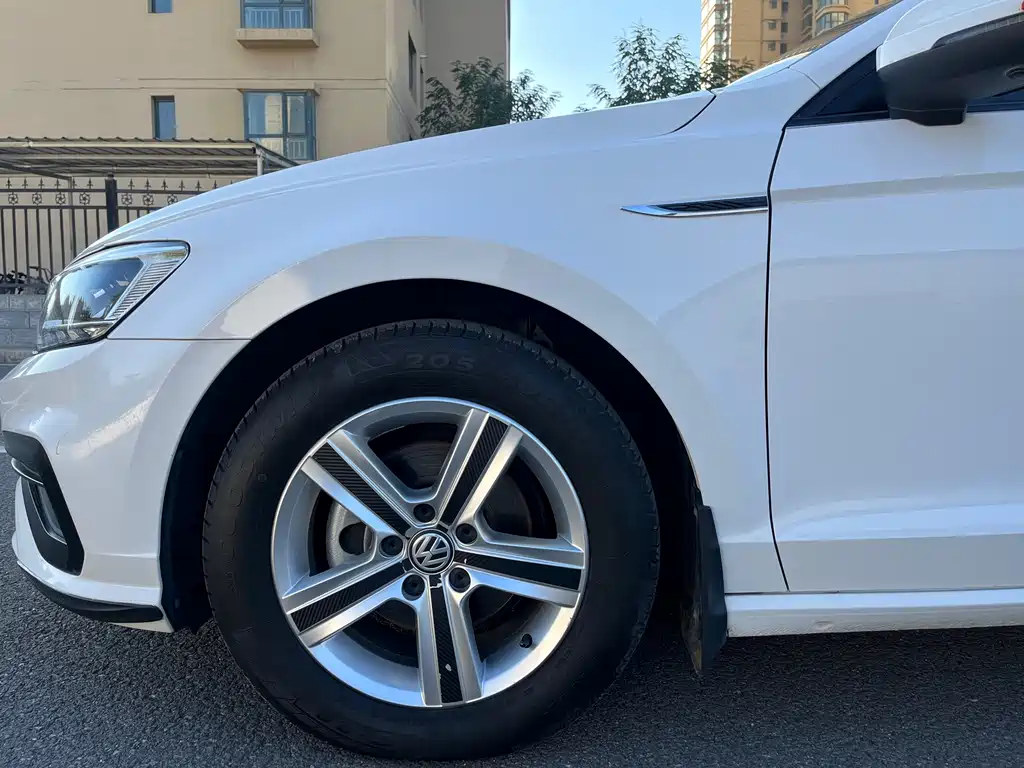 Volkswagen Lamando — миниатюра 12