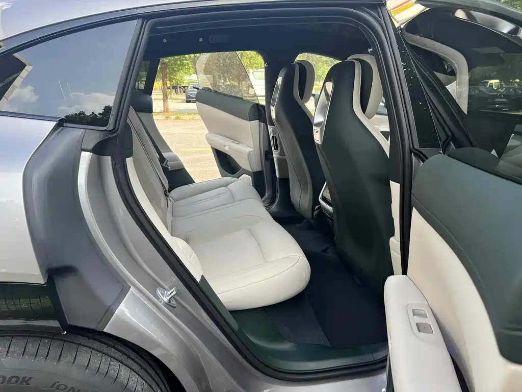 XIAOMI CAR XIAOMI YU7