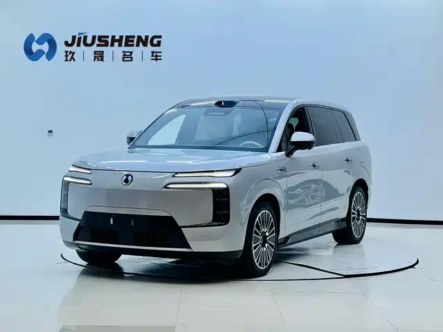 2025 Denza N8