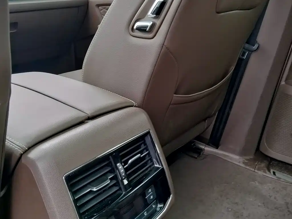 Volkswagen Viloran 2020 380TSI Luxury