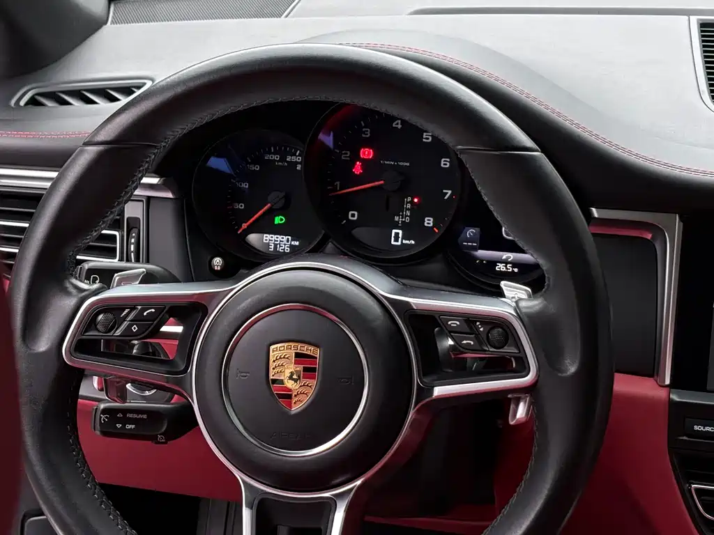 Porsche Macan — миниатюра 16