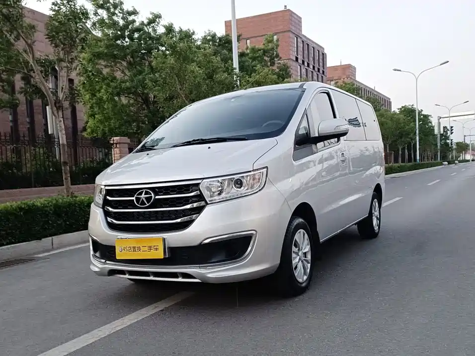JAC Refine Refine M3