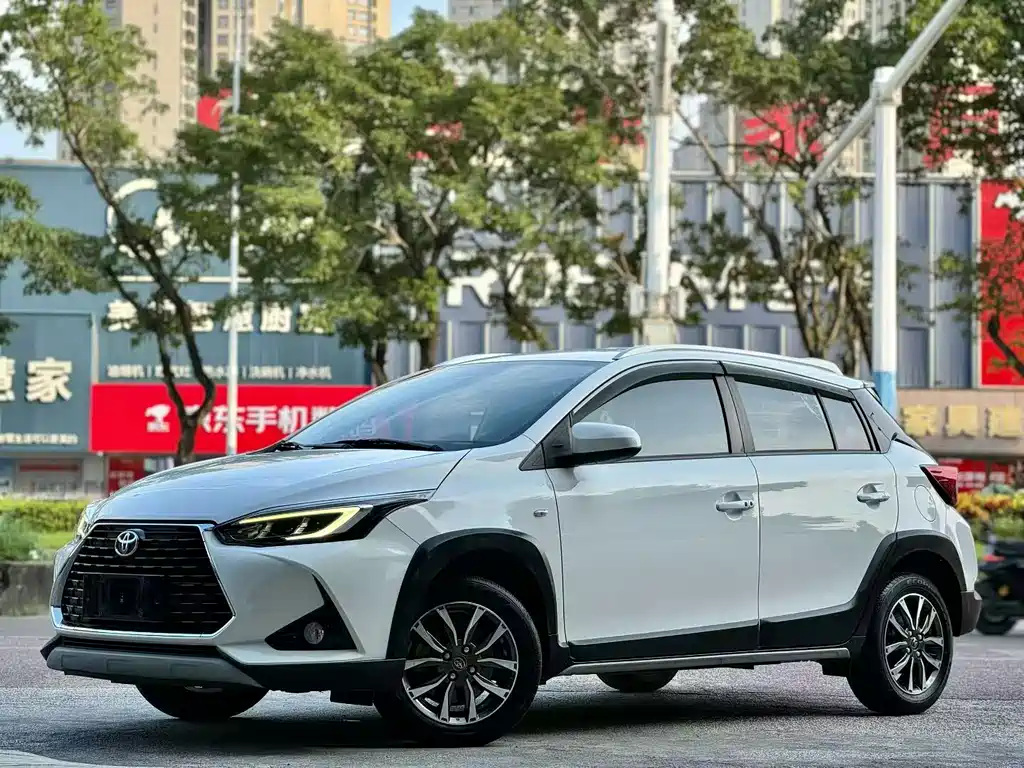 Toyota Yaris L