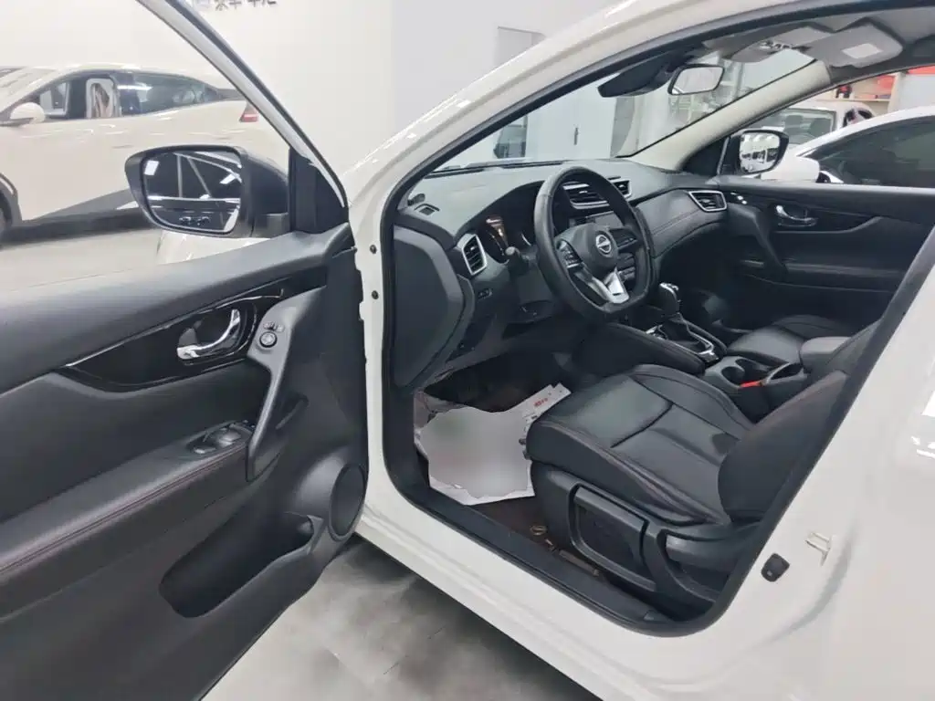 Nissan Qashqai — миниатюра 16