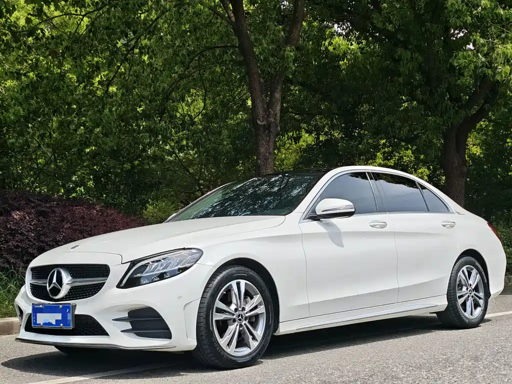 Mercedes-Benz C-Class 2021