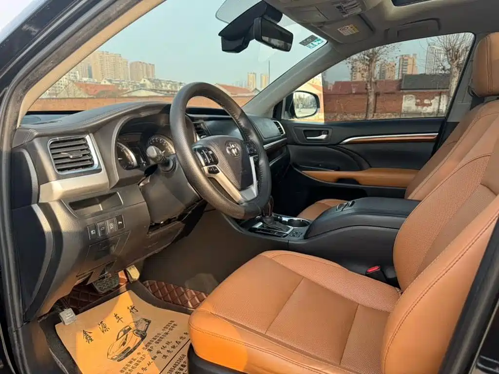 Toyota Highlander — миниатюра 8