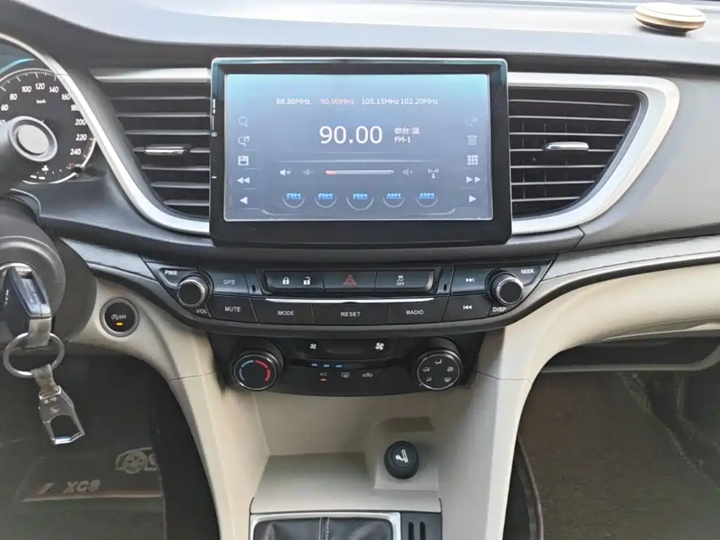 Buick Excelle — миниатюра 13