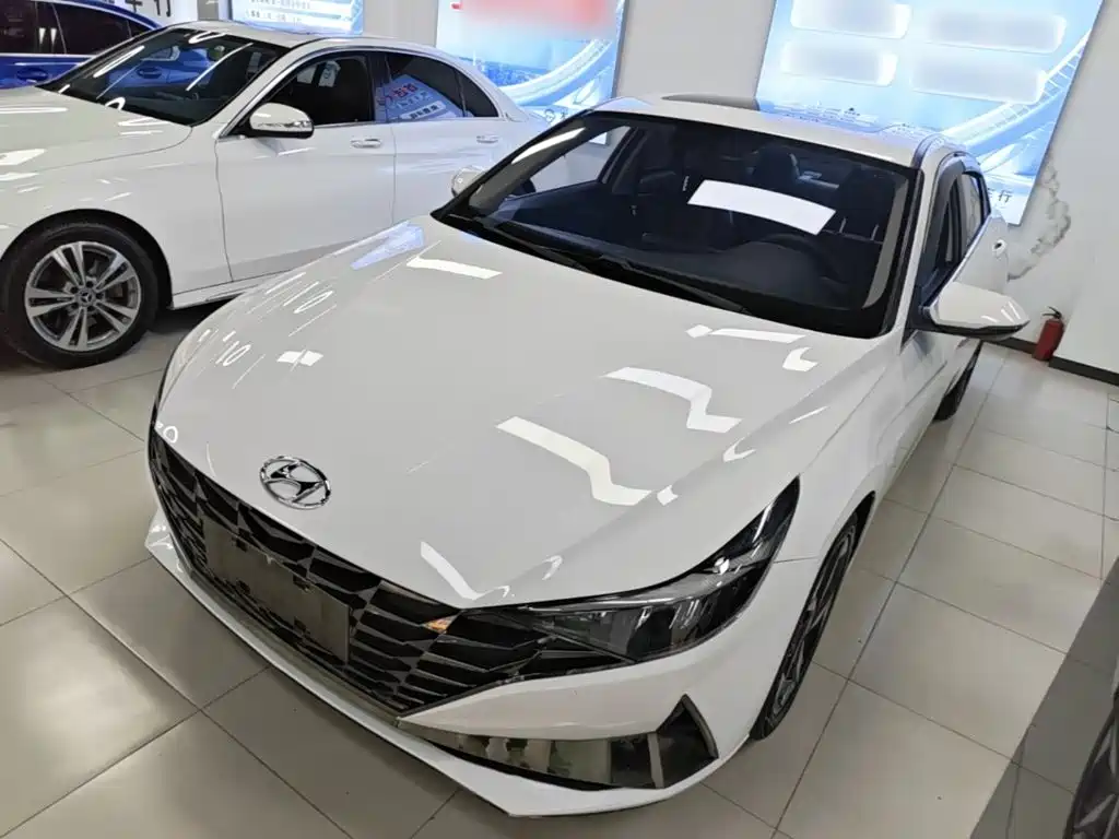 Hyundai Elantra — миниатюра 2