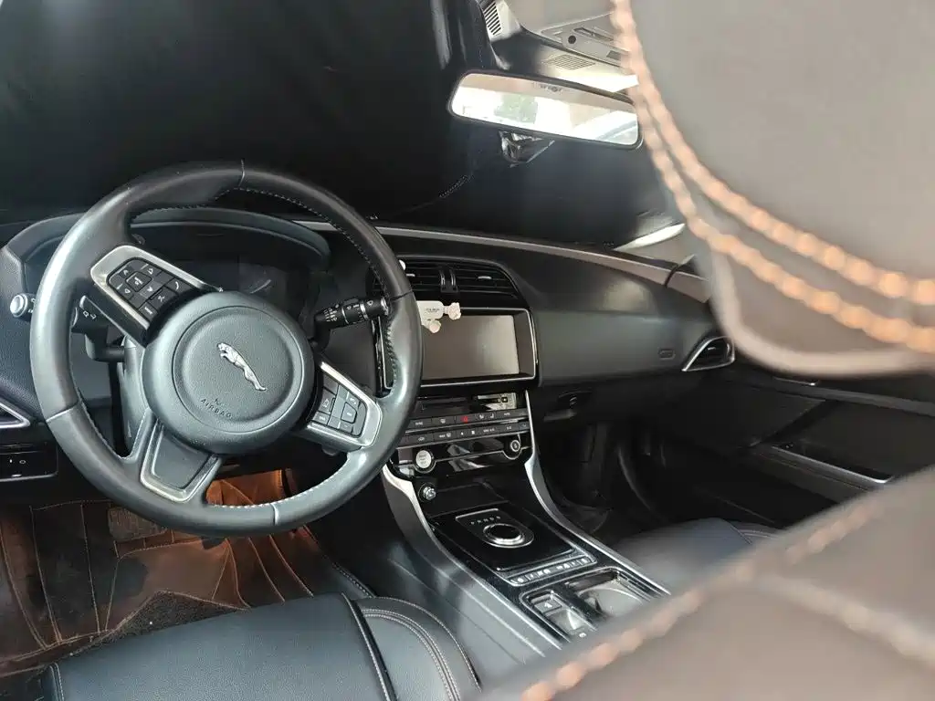 Jaguar XEL — миниатюра 13