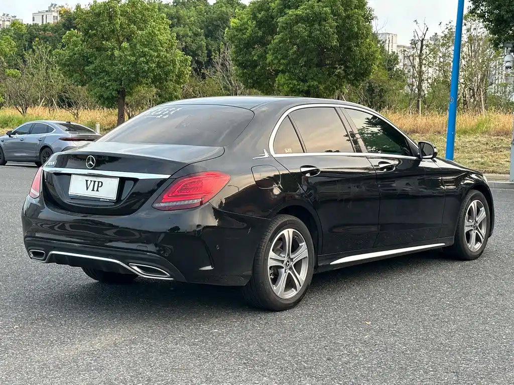 Mercedes-Benz C-Class — миниатюра 5