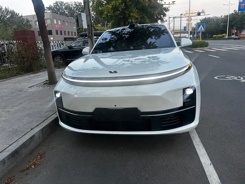 Li Auto Li L7 — миниатюра 2
