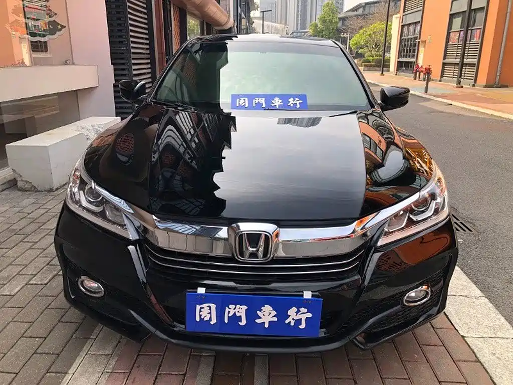 Honda Accord — миниатюра 2
