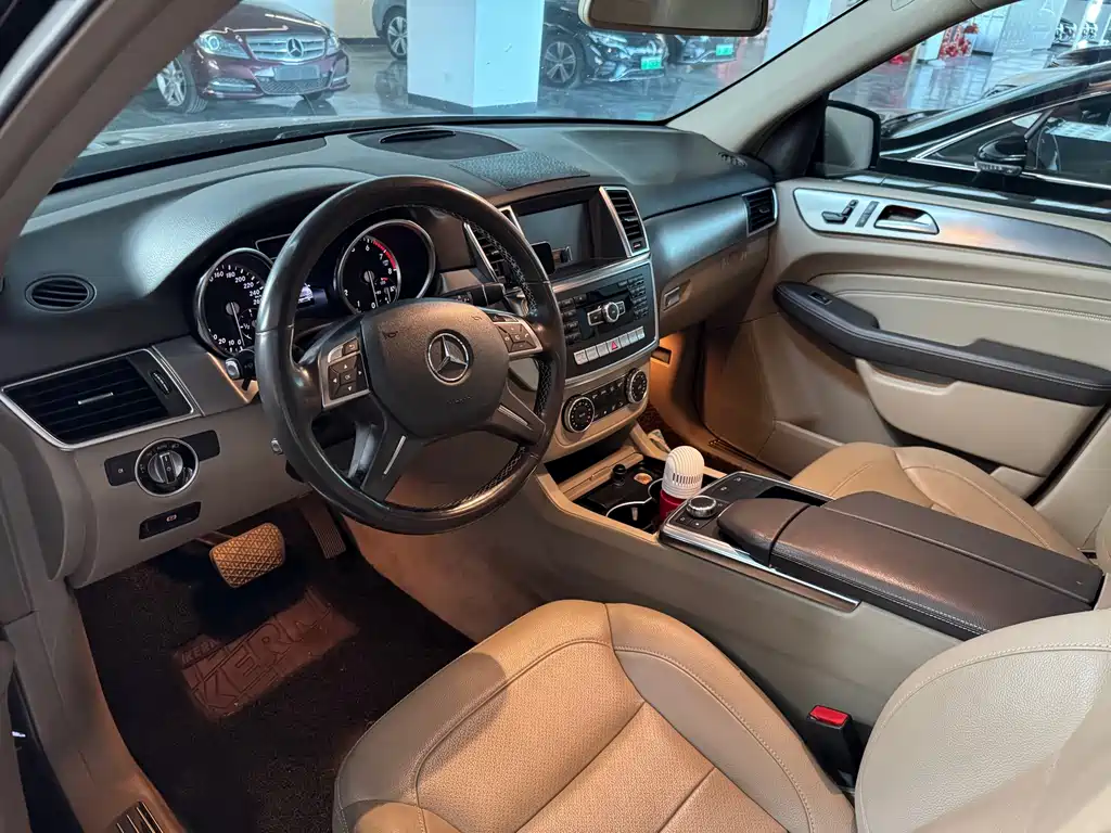 Mercedes-Benz M-Class — миниатюра 4