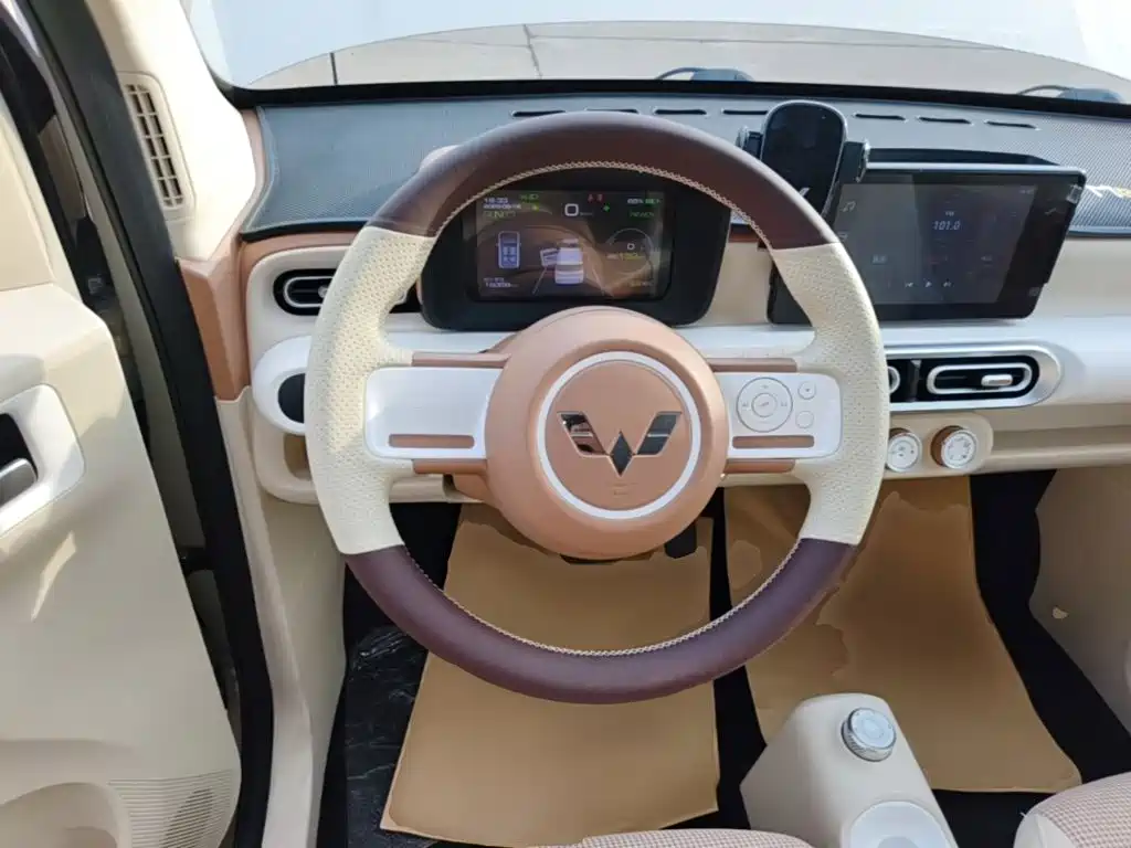 Wuling MINIEV — миниатюра 11