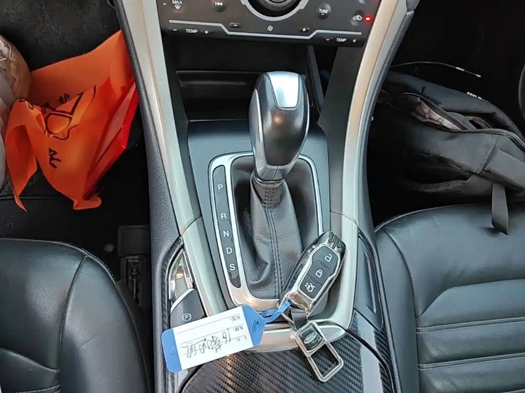 Ford Mondeo — миниатюра 14
