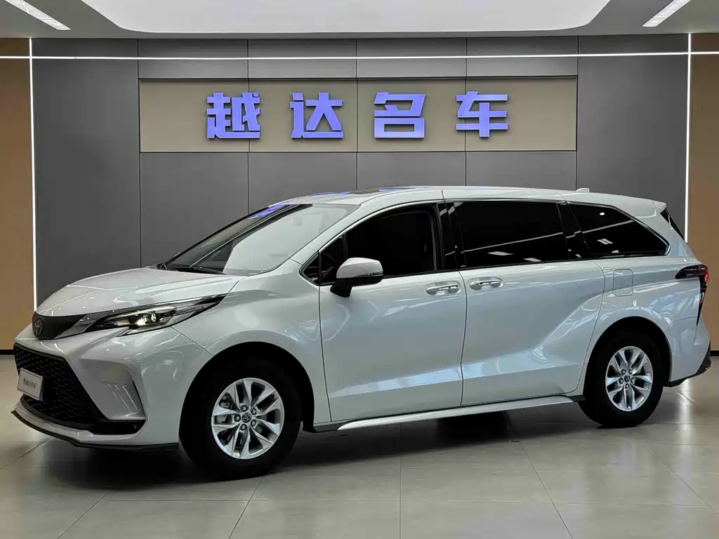 Toyota Granvia 2023