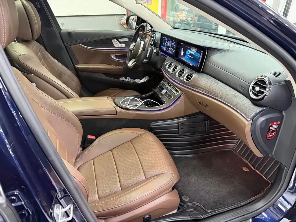 Mercedes-Benz E-Class — миниатюра 12