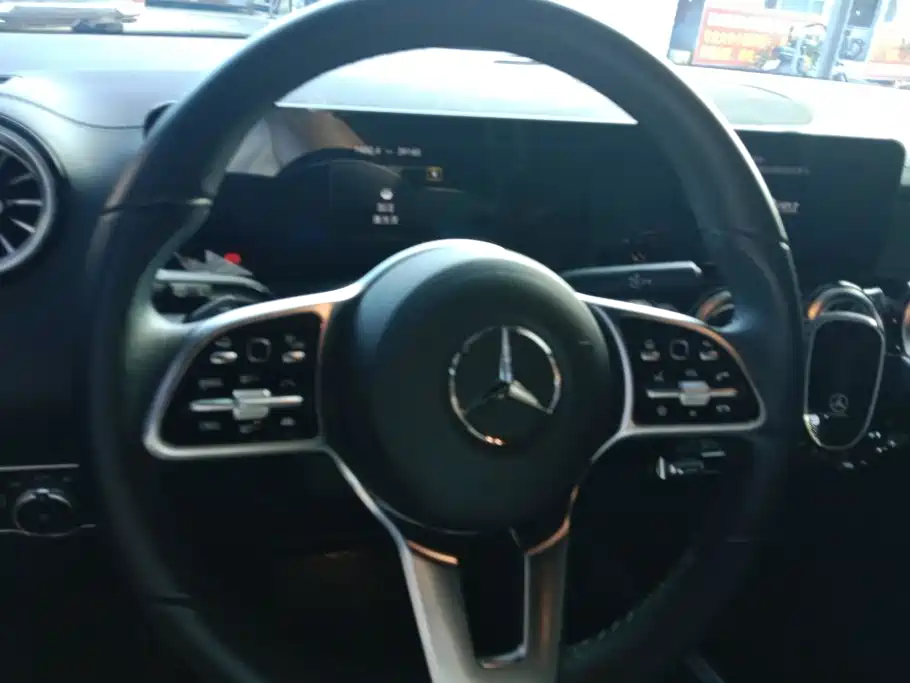 Mercedes-Benz EQB — миниатюра 15