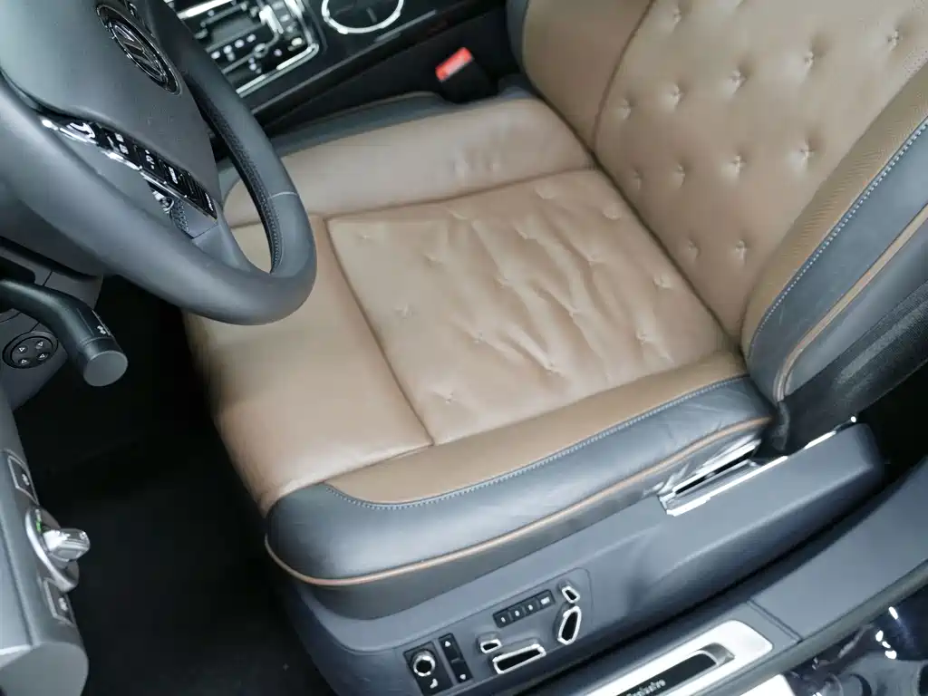 Volkswagen Phaeton — миниатюра 18