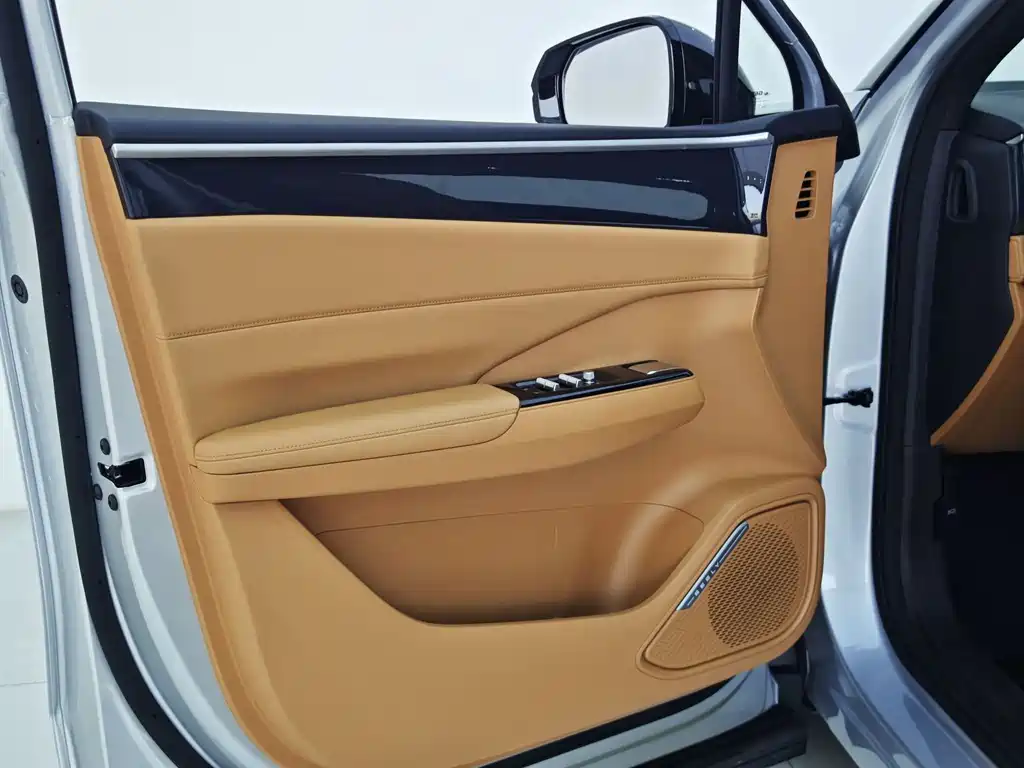 GEELY GALAXY GALAXY L7