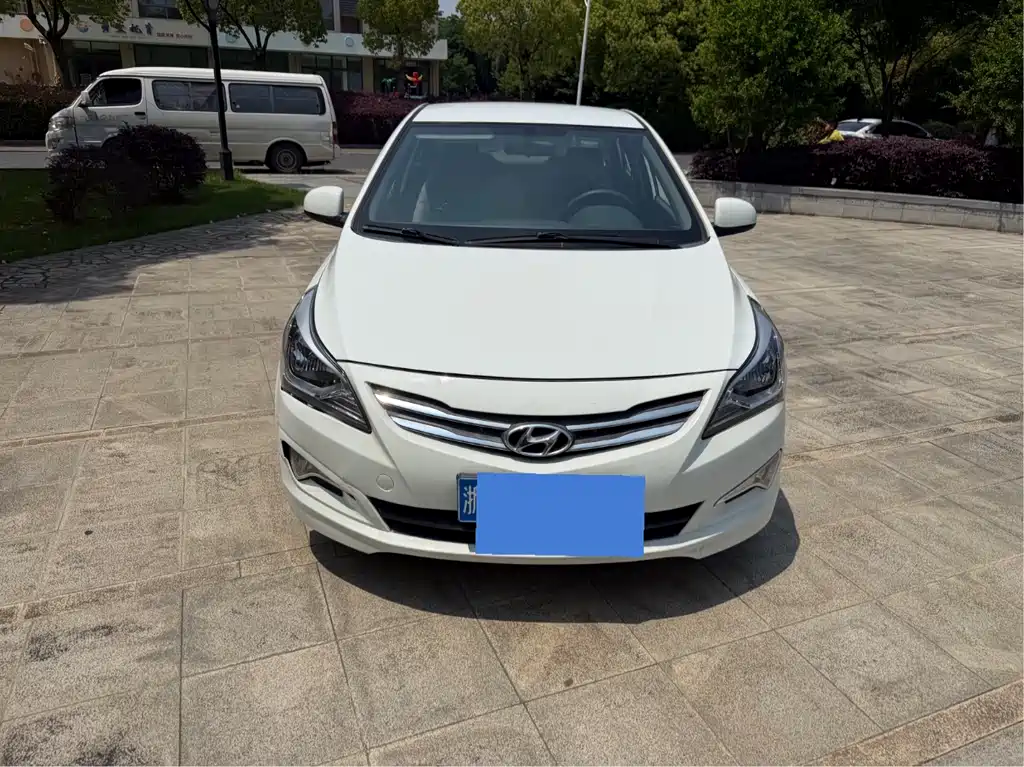 Hyundai Verna 1.4L Auto Smart Type GLS, фото 2