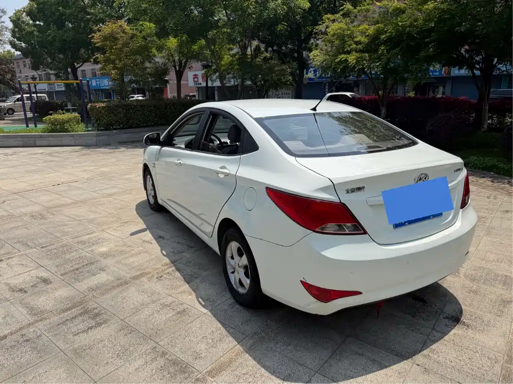 Hyundai Verna 1.4L Auto Smart Type GLS, фото 12