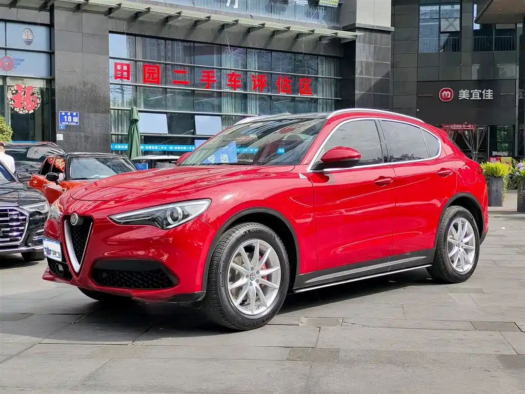 Alfa Romeo Stelvio 2019