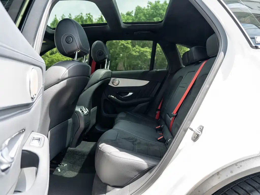 Mercedes-Benz GLC AMG — миниатюра 12
