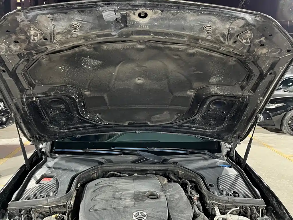 Mercedes-Benz E-Class — миниатюра 13