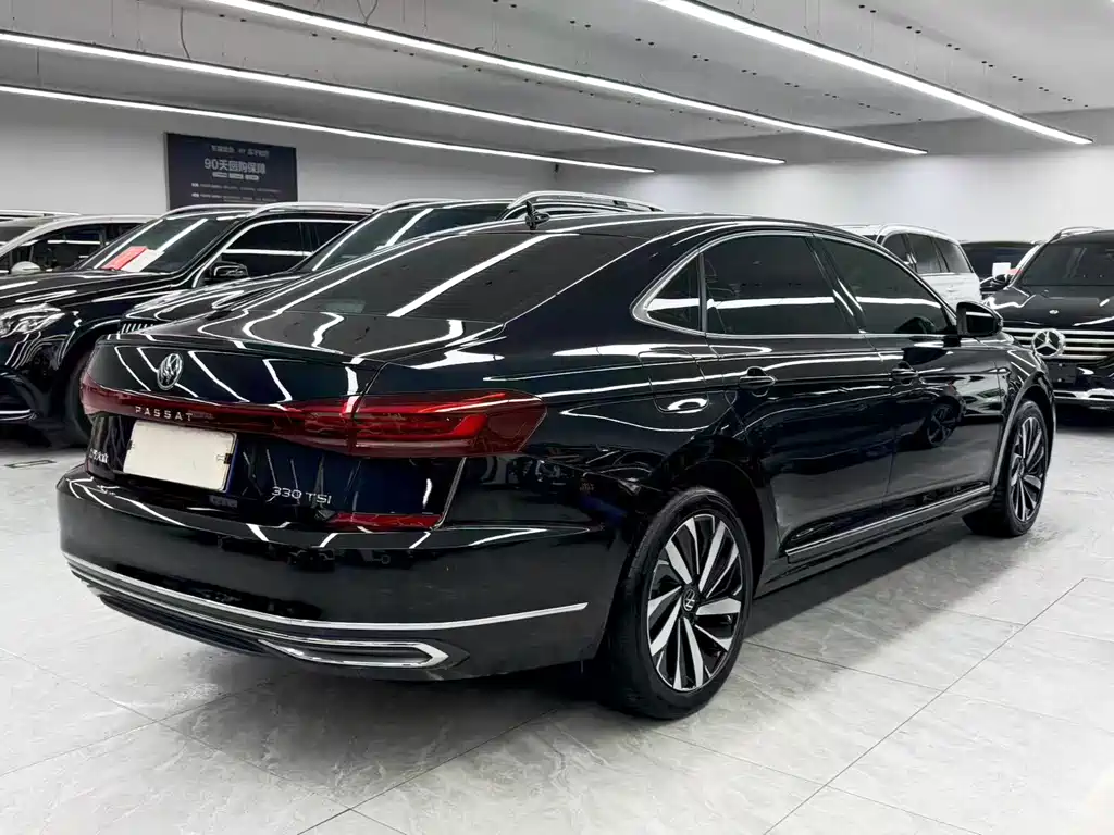Volkswagen Passat — миниатюра 6