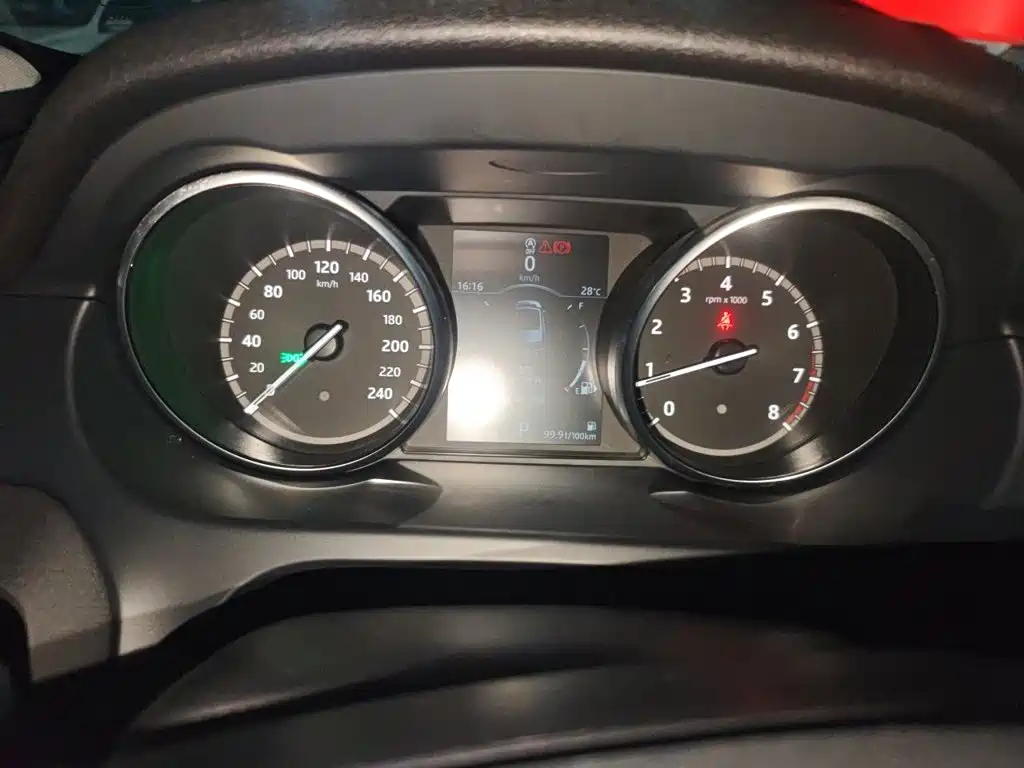 Land Rover Discovery Sport — миниатюра 12