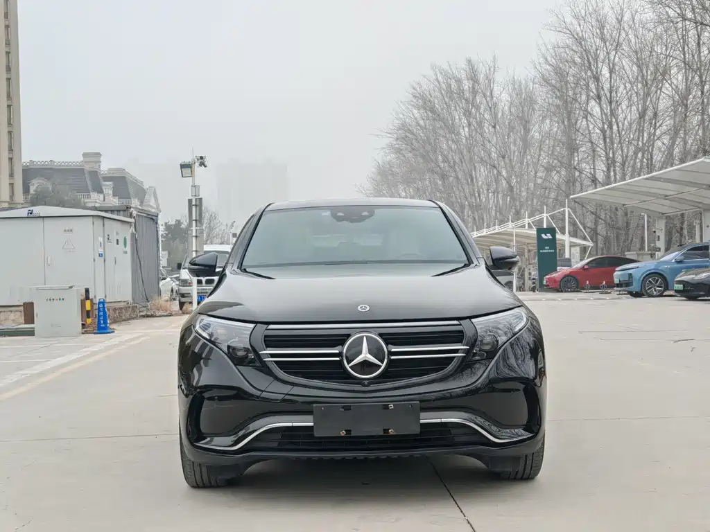 MERCEDES-BENZ EQC